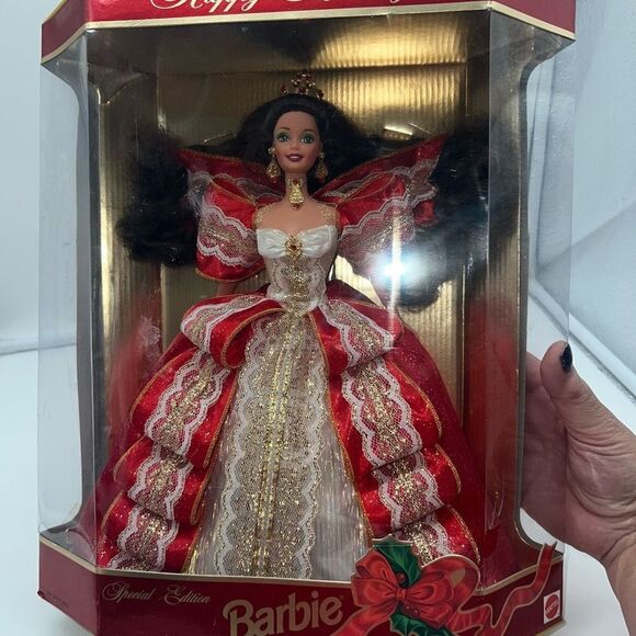 Mattel Barbie 1997 Happy Holidays Barbie, Damaged Box .. otherwise BRAND NEW - Picture 1 of 7